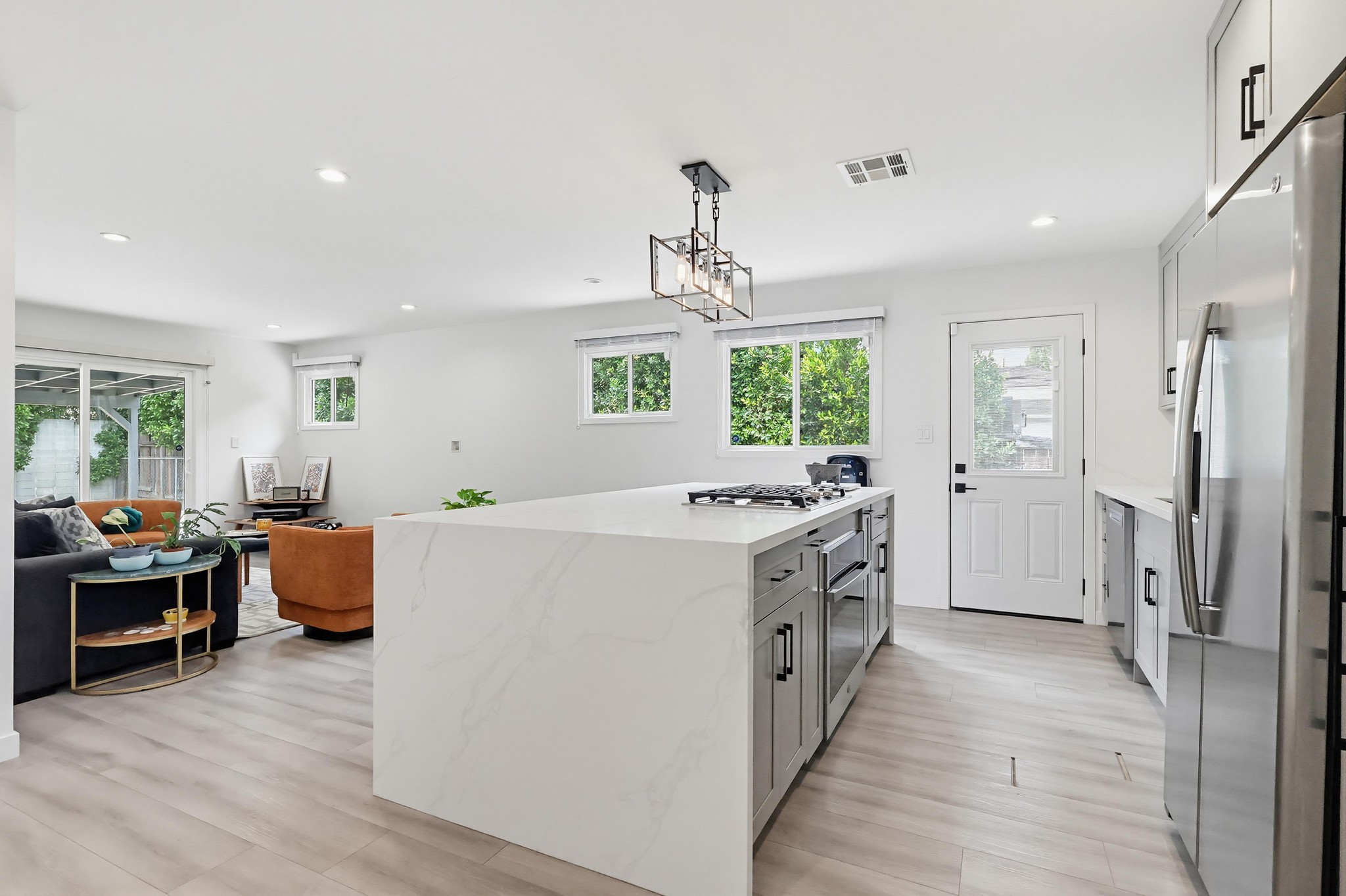 Virtual tour photo 9 of 57 for 7058 Fullbright Ave