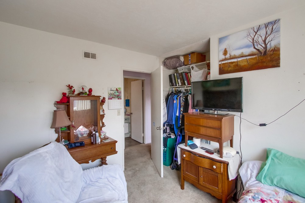 Virtual tour photo 30 of 36 for 7059 Rock Manor Dr