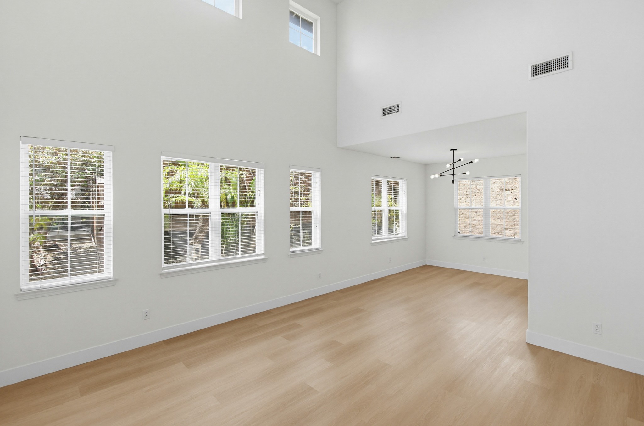 Virtual tour photo 5 of 69 for 706 Casita Ln