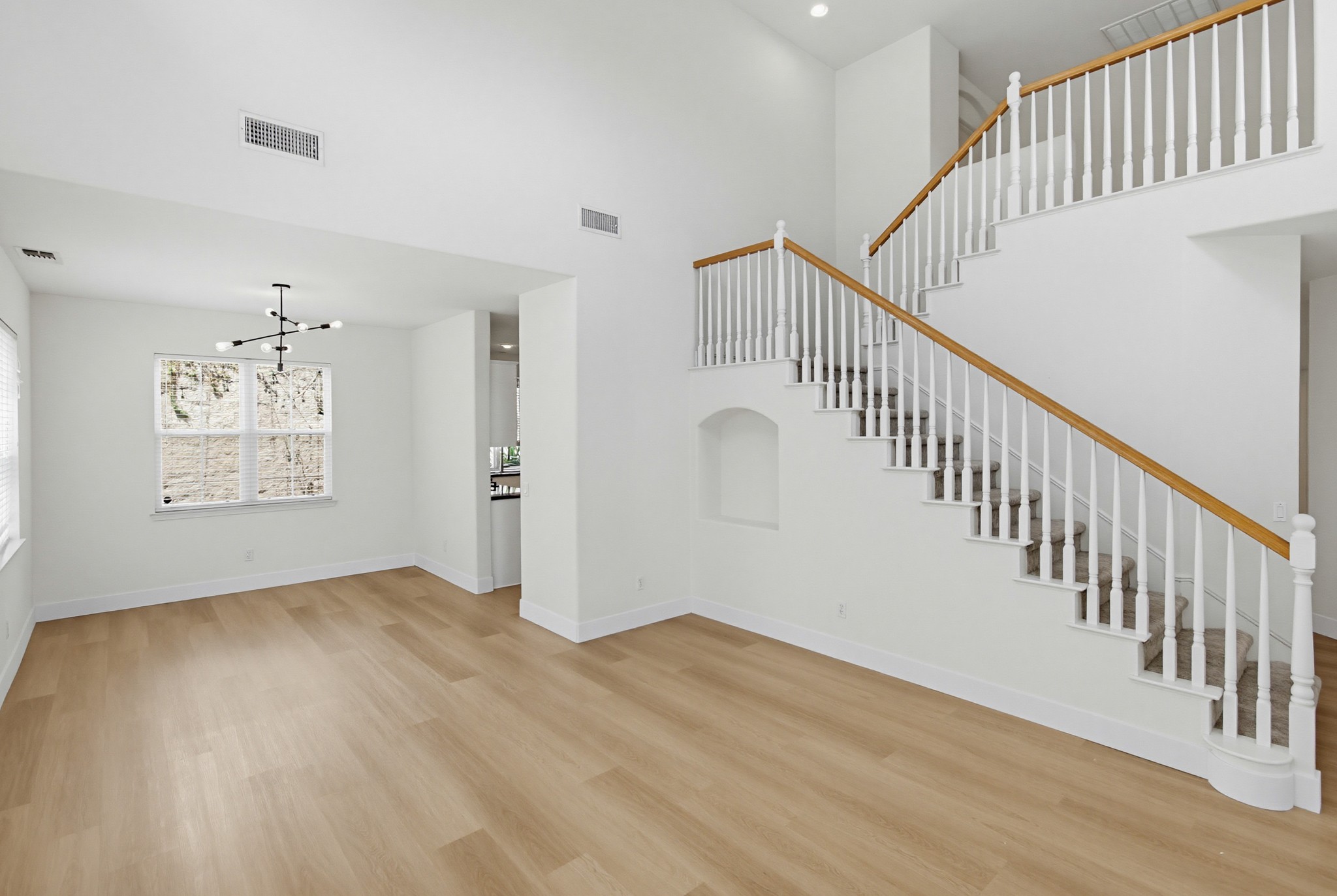 Virtual tour photo 6 of 69 for 706 Casita Ln