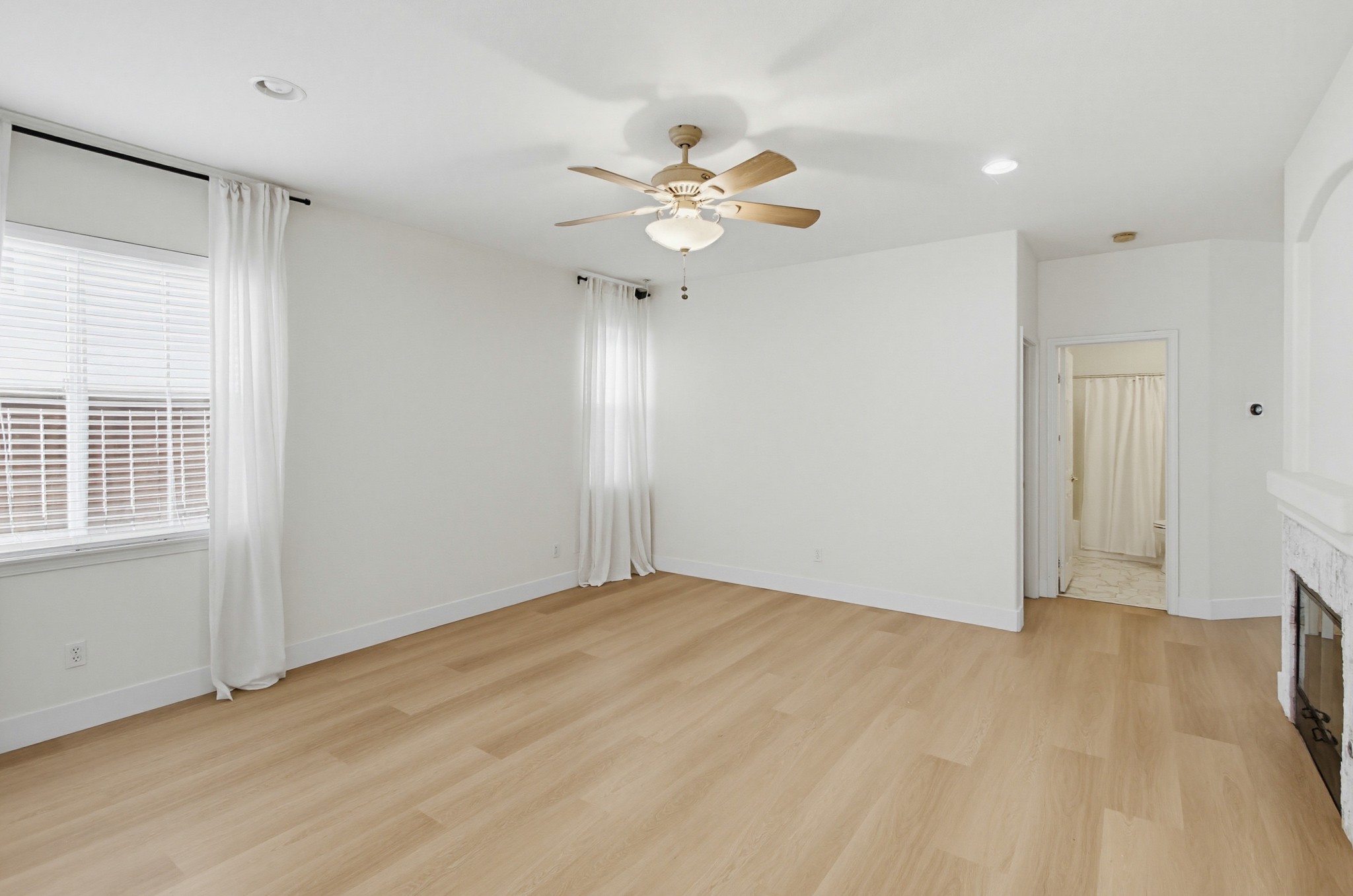 Virtual tour photo 11 of 69 for 706 Casita Ln