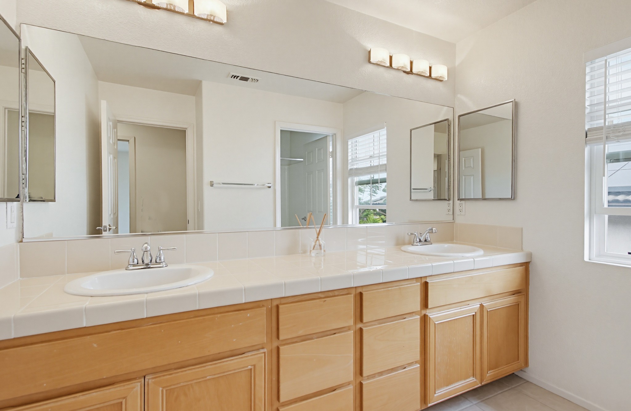 Virtual tour photo 41 of 69 for 706 Casita Ln