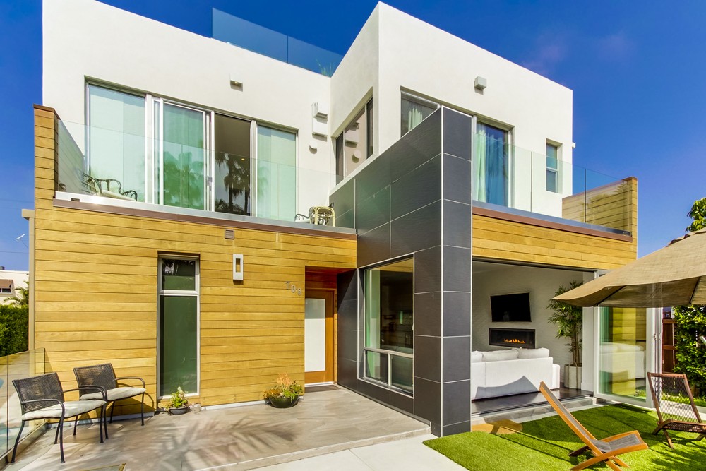 Virtual tour photo 3 of 49 for 706 Sapphire St