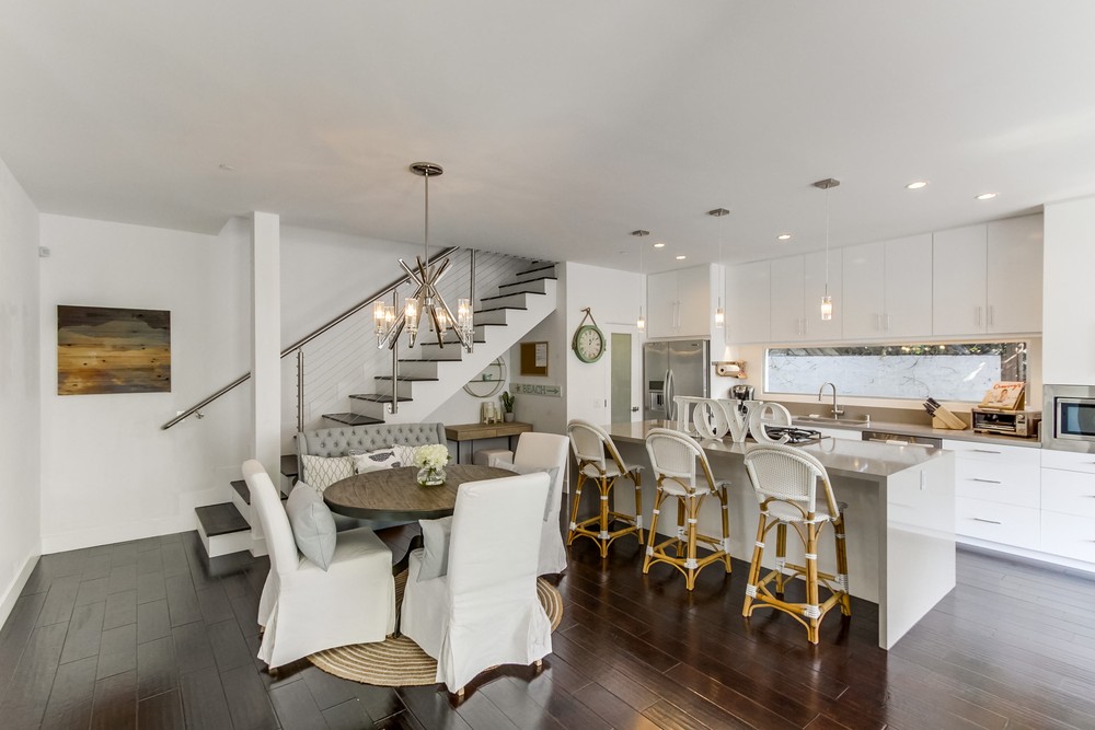 Virtual tour photo 17 of 49 for 706 Sapphire St