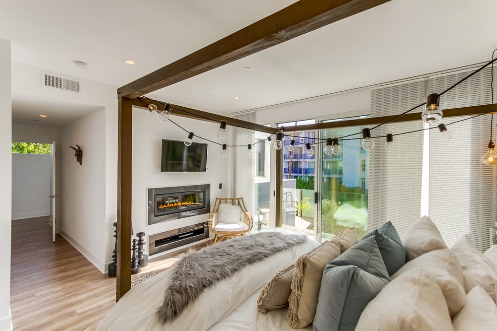 Virtual tour photo 24 of 49 for 706 Sapphire St