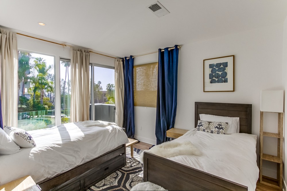 Virtual tour photo 35 of 49 for 706 Sapphire St