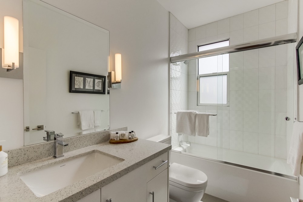 Virtual tour photo 37 of 49 for 706 Sapphire St