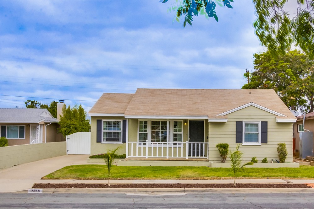 Virtual tour photo 1 of 46 for 7068 Glenroy Street