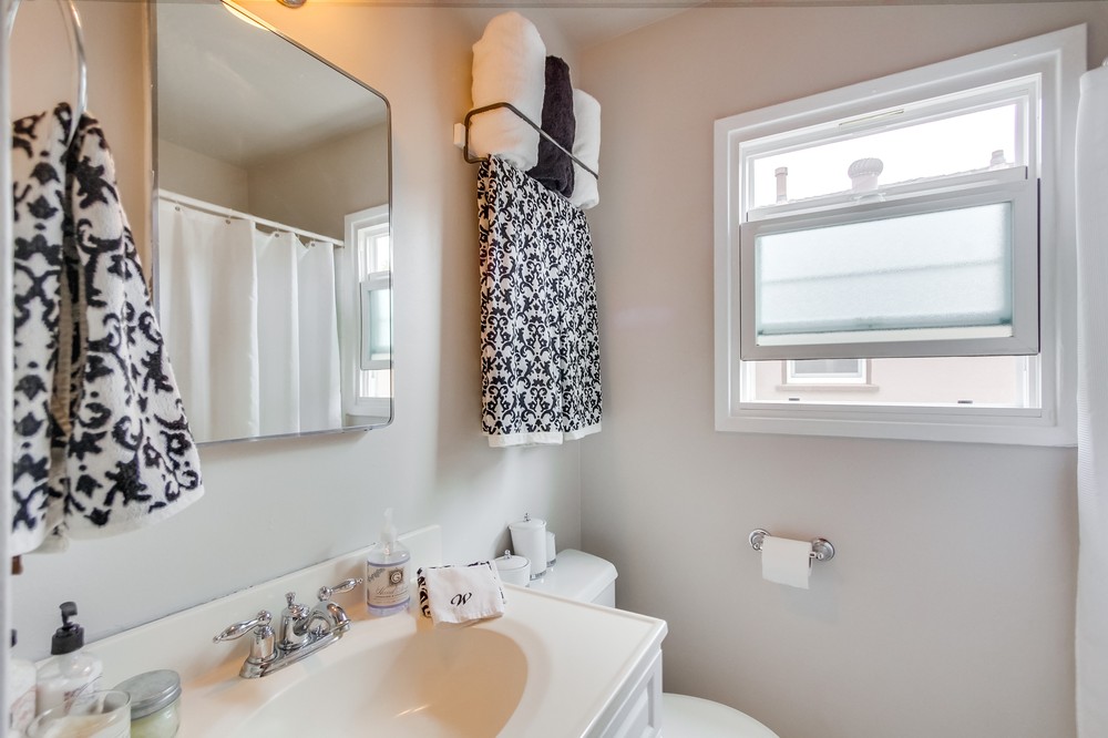 Virtual tour photo 35 of 46 for 7068 Glenroy Street