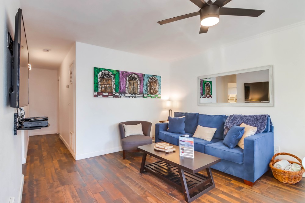 Virtual tour photo 8 of 101 for 707 Ensenada Ct
