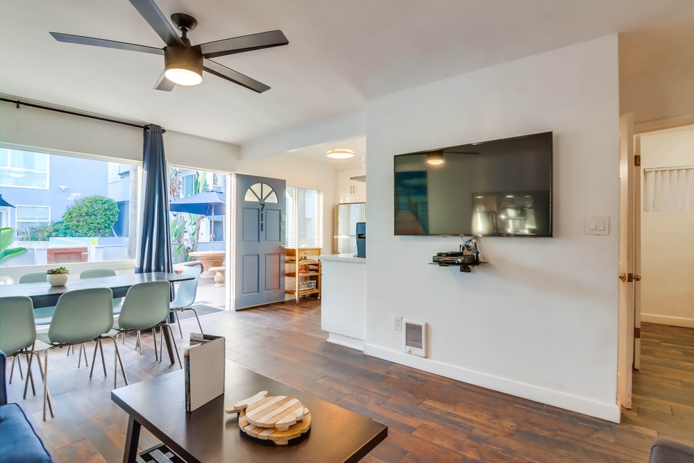Virtual tour photo 10 of 101 for 707 Ensenada Ct