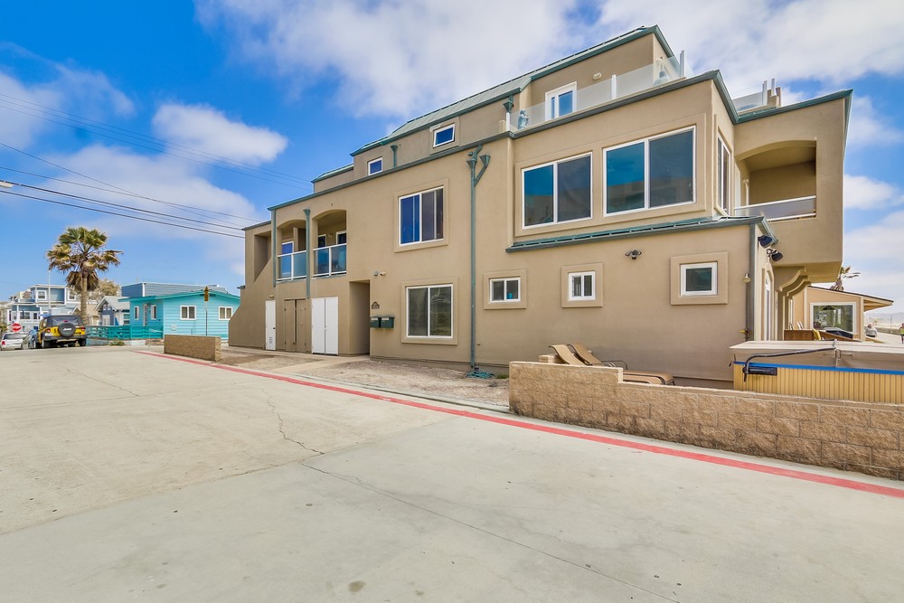 Virtual tour photo 3 of 54 for 707 San Rafael Pl