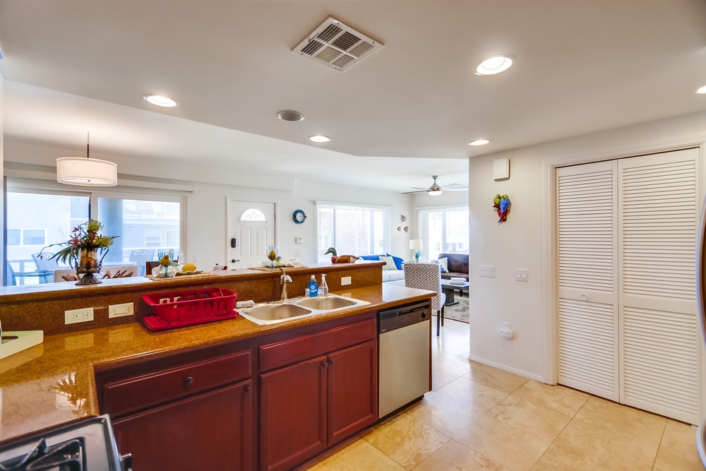 Virtual tour photo 22 of 54 for 707 San Rafael Pl