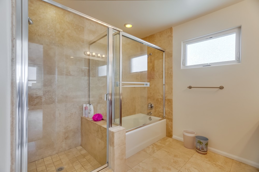 Virtual tour photo 32 of 54 for 707 San Rafael Pl