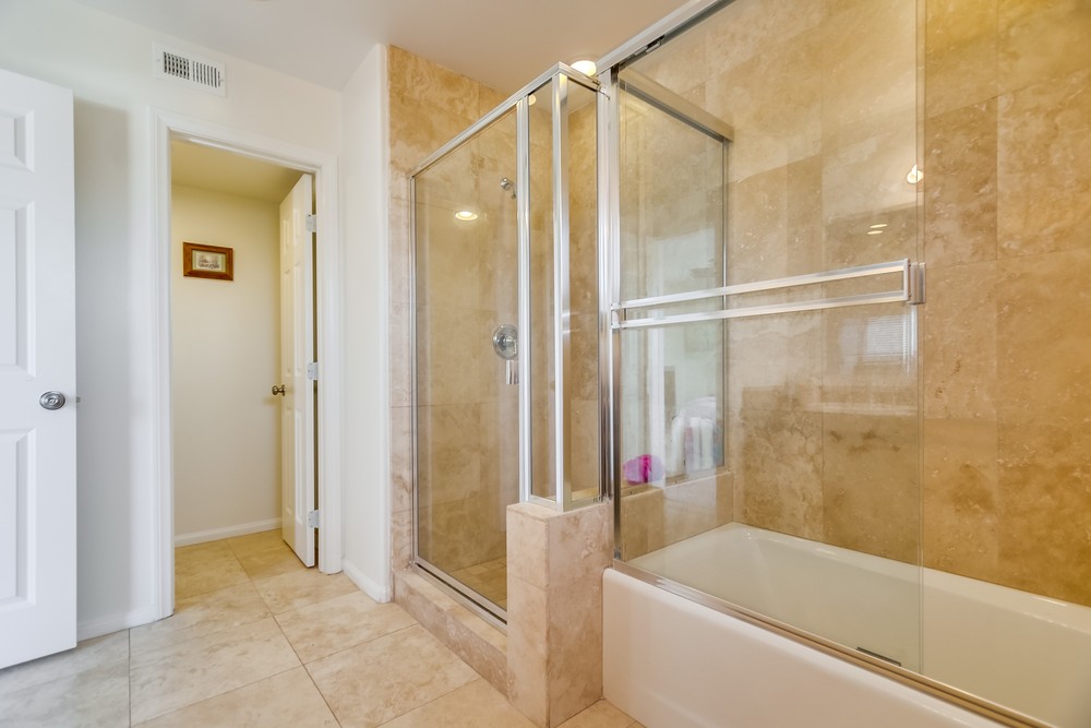 Virtual tour photo 33 of 54 for 707 San Rafael Pl