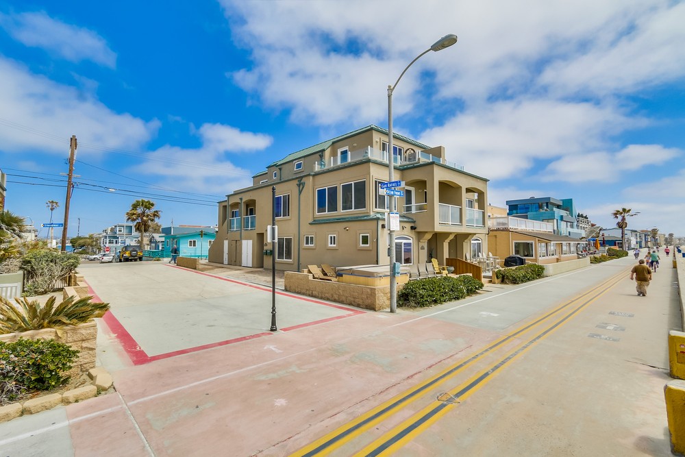 Virtual tour photo 53 of 54 for 707 San Rafael Pl