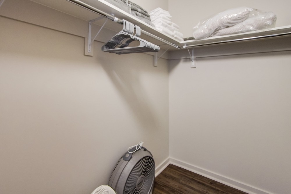 Virtual tour photo 36 of 41 for 707 Tenth Ave
