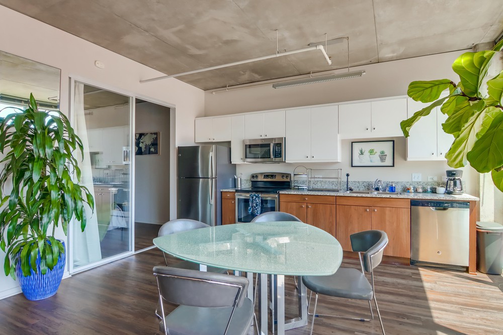 Virtual tour photo 12 of 38 for 707 Tenth Ave