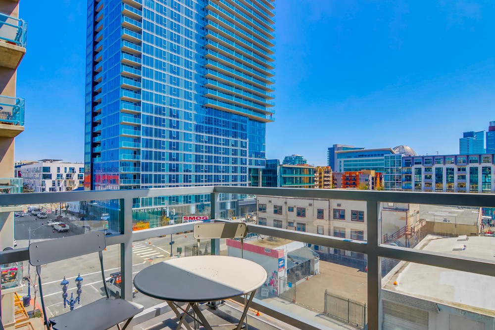 Virtual tour photo 23 of 38 for 707 Tenth Ave