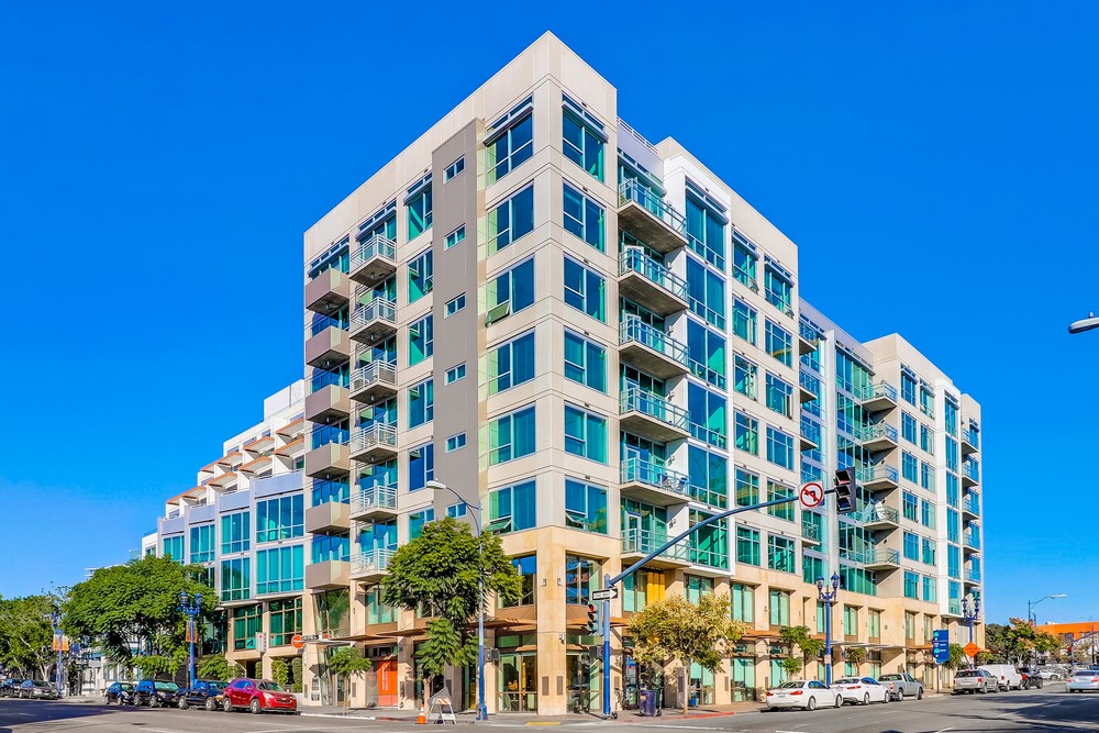 Virtual tour photo 1 of 39 for 707 Tenth Ave