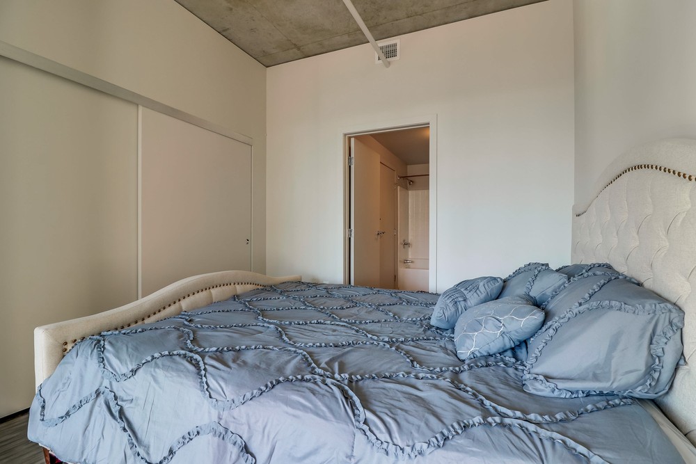 Virtual tour photo 25 of 39 for 707 Tenth Ave