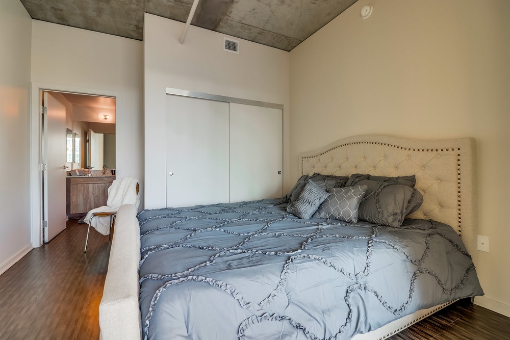 Virtual tour photo 30 of 39 for 707 Tenth Ave