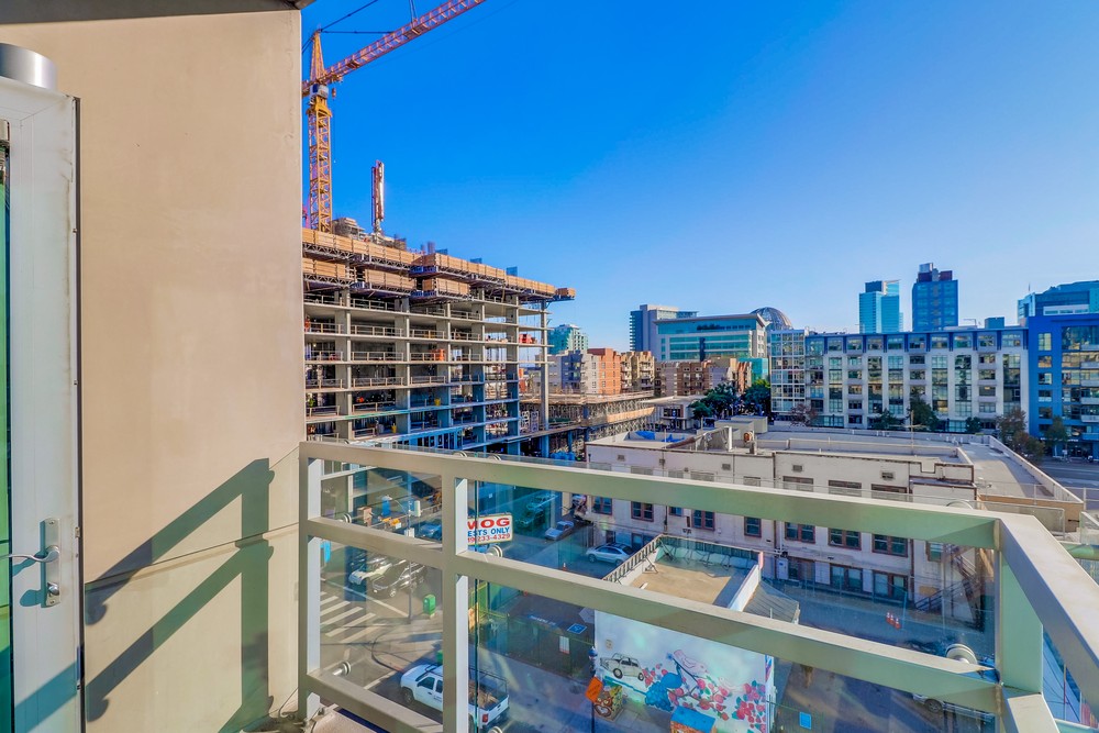 Virtual tour photo 35 of 39 for 707 Tenth Ave