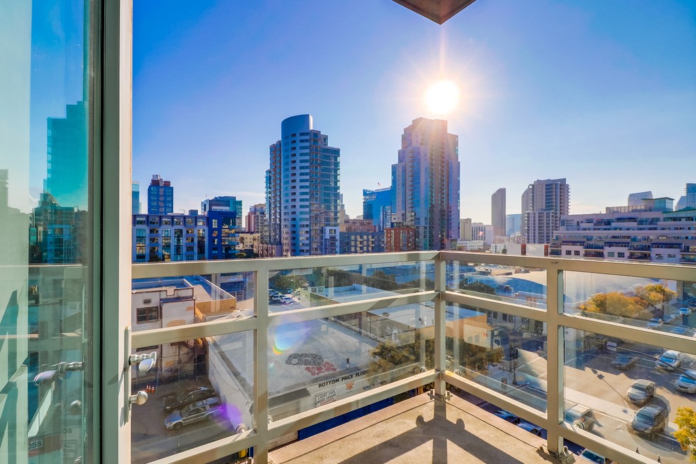 Virtual tour photo 36 of 39 for 707 Tenth Ave