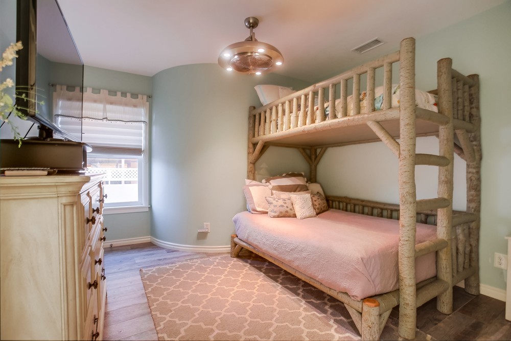 Virtual tour photo 70 of 106 for 708 Liverpool Ct