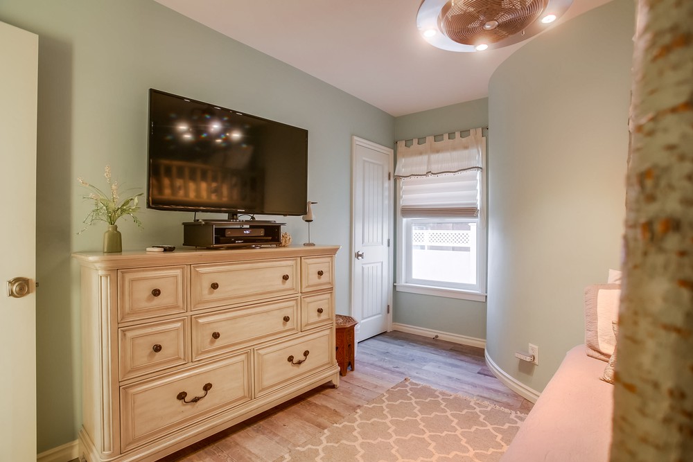 Virtual tour photo 72 of 106 for 708 Liverpool Ct