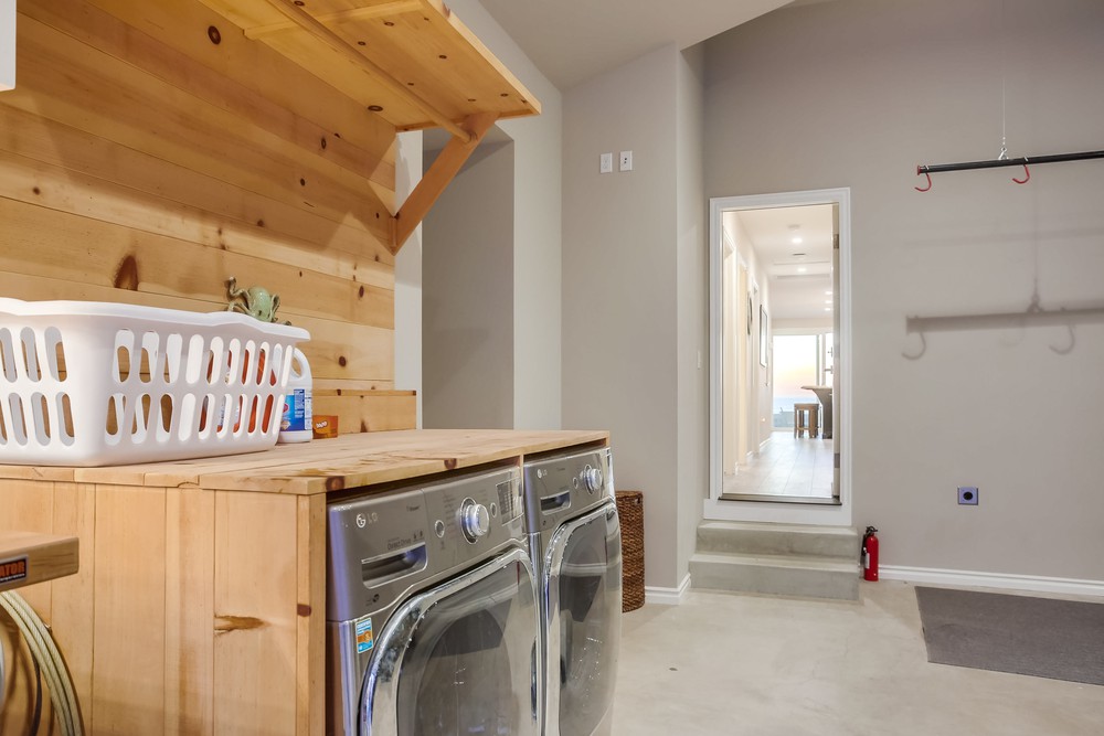 Virtual tour photo 75 of 106 for 708 Liverpool Ct