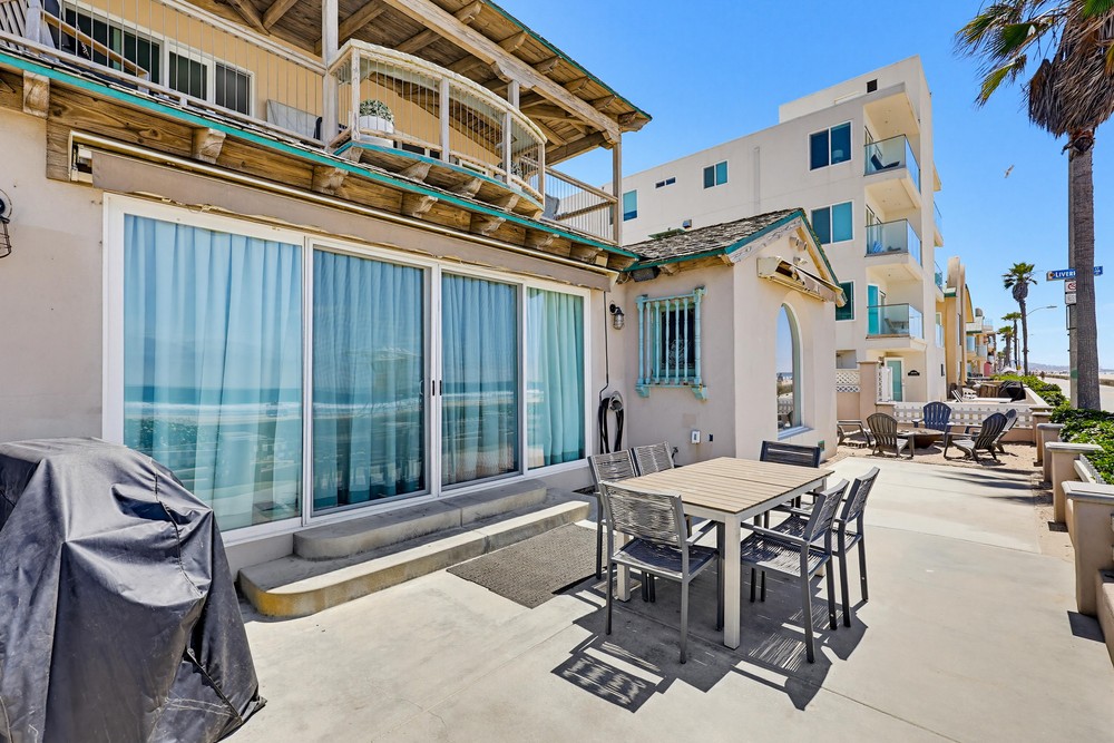 Virtual tour photo 98 of 106 for 708 Liverpool Ct