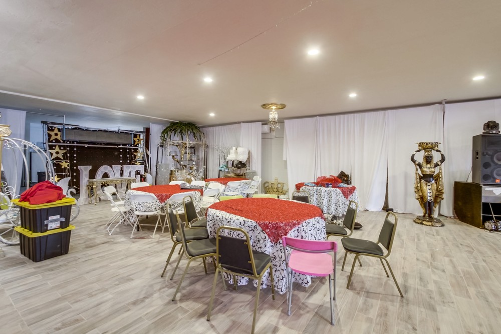Virtual tour photo 13 of 37 for 7082 El Cajon Blvd