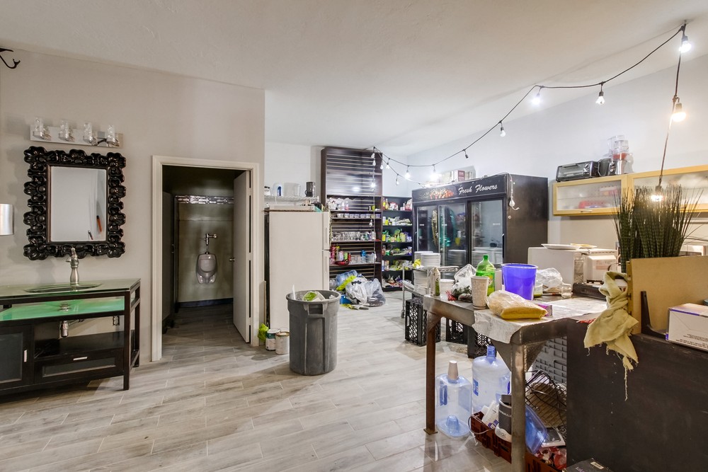 Virtual tour photo 18 of 37 for 7082 El Cajon Blvd