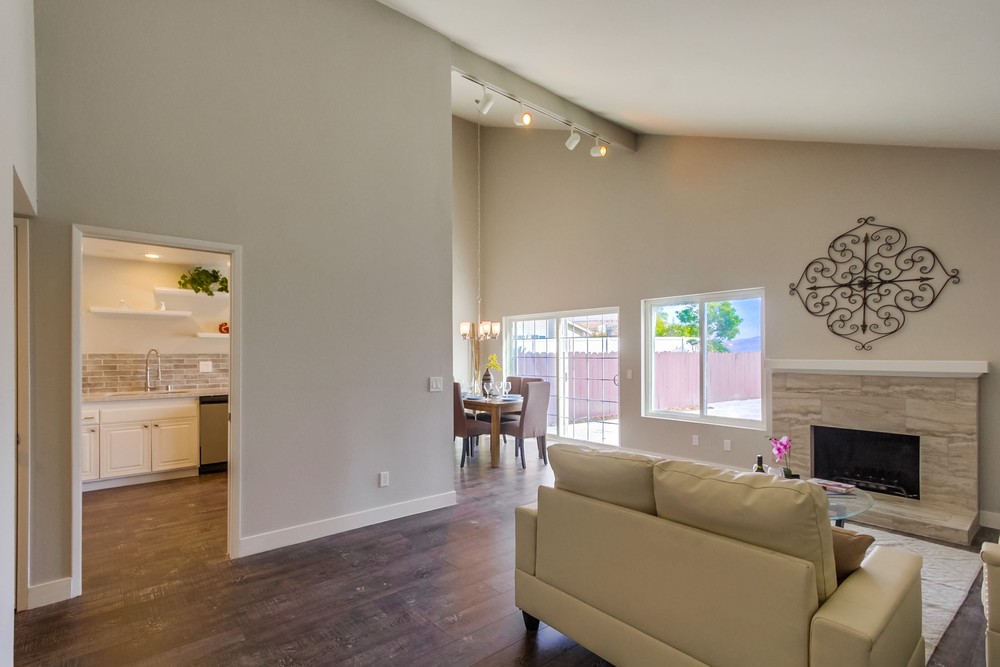 Virtual tour photo 7 of 39 for 7083 Deerhurst Ct