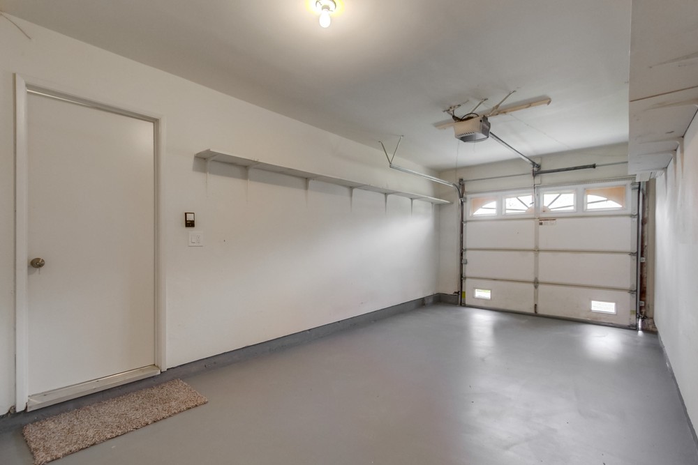 Virtual tour photo 34 of 39 for 7083 Deerhurst Ct