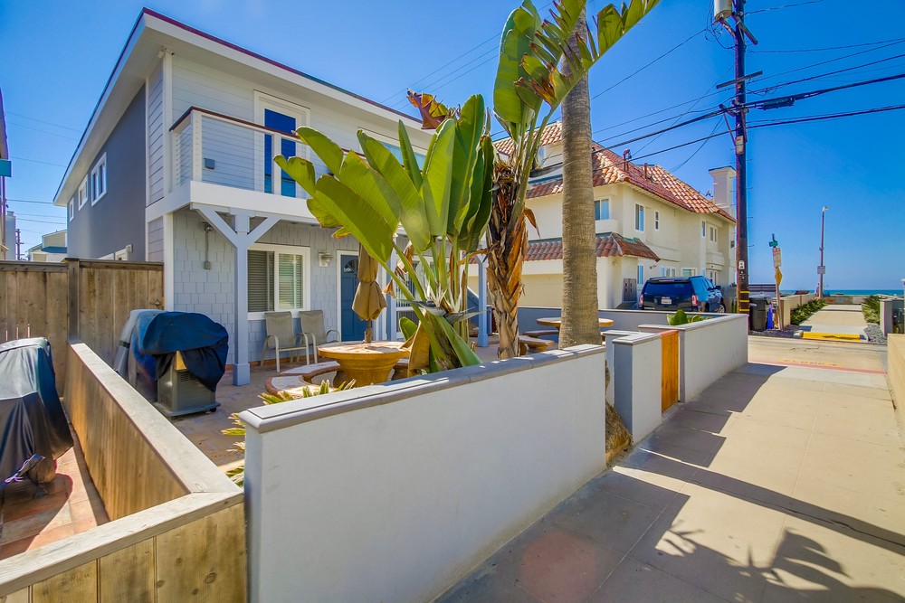 Virtual tour photo 3 of 69 for 709 Ensenada Ct