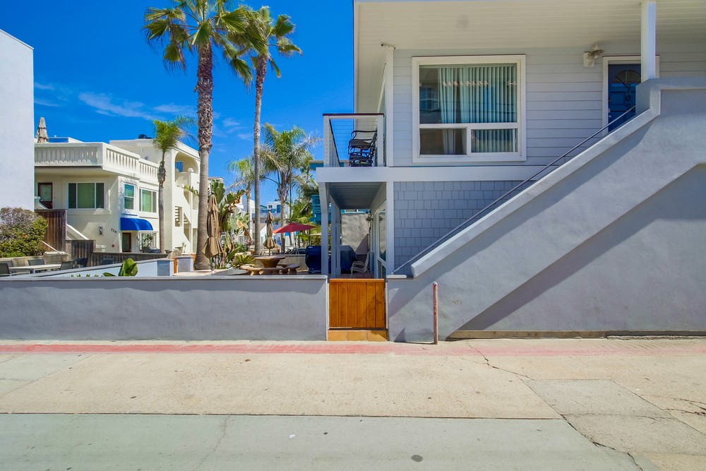 Virtual tour photo 5 of 69 for 709 Ensenada Ct