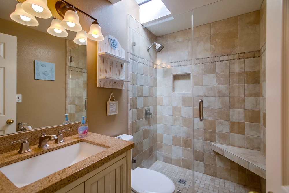 Virtual tour photo 31 of 69 for 709 Ensenada Ct