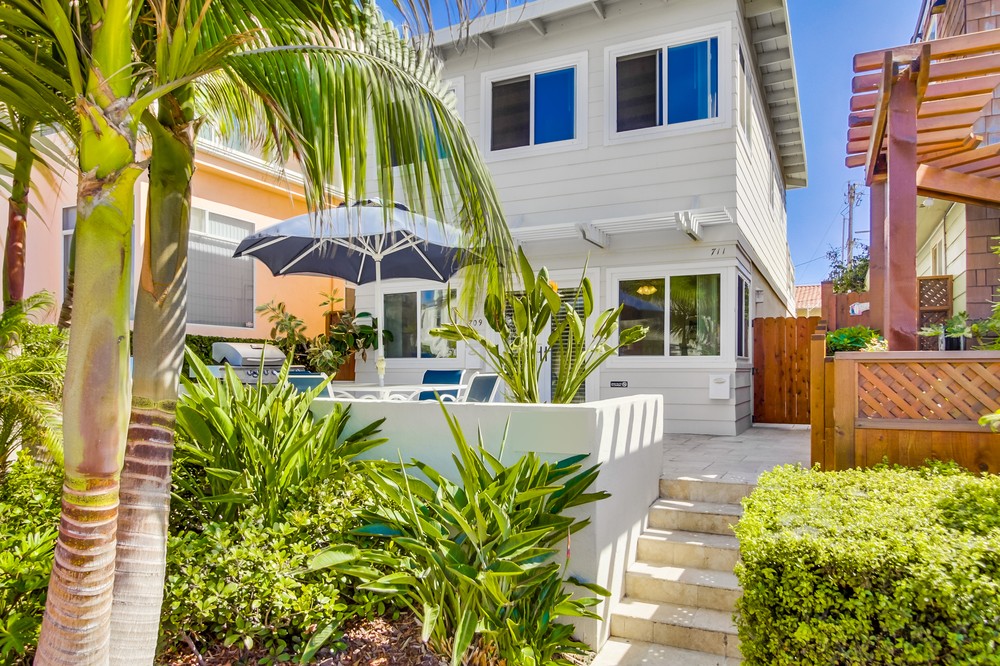 Virtual tour photo 5 of 42 for 709 Law Street