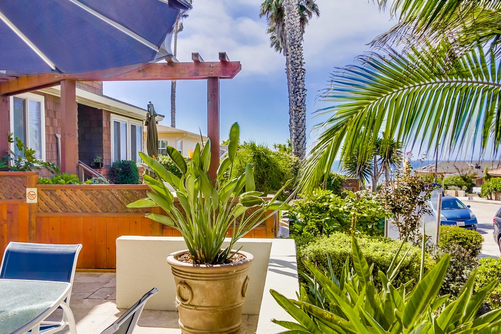 Virtual tour photo 13 of 42 for 709 Law Street