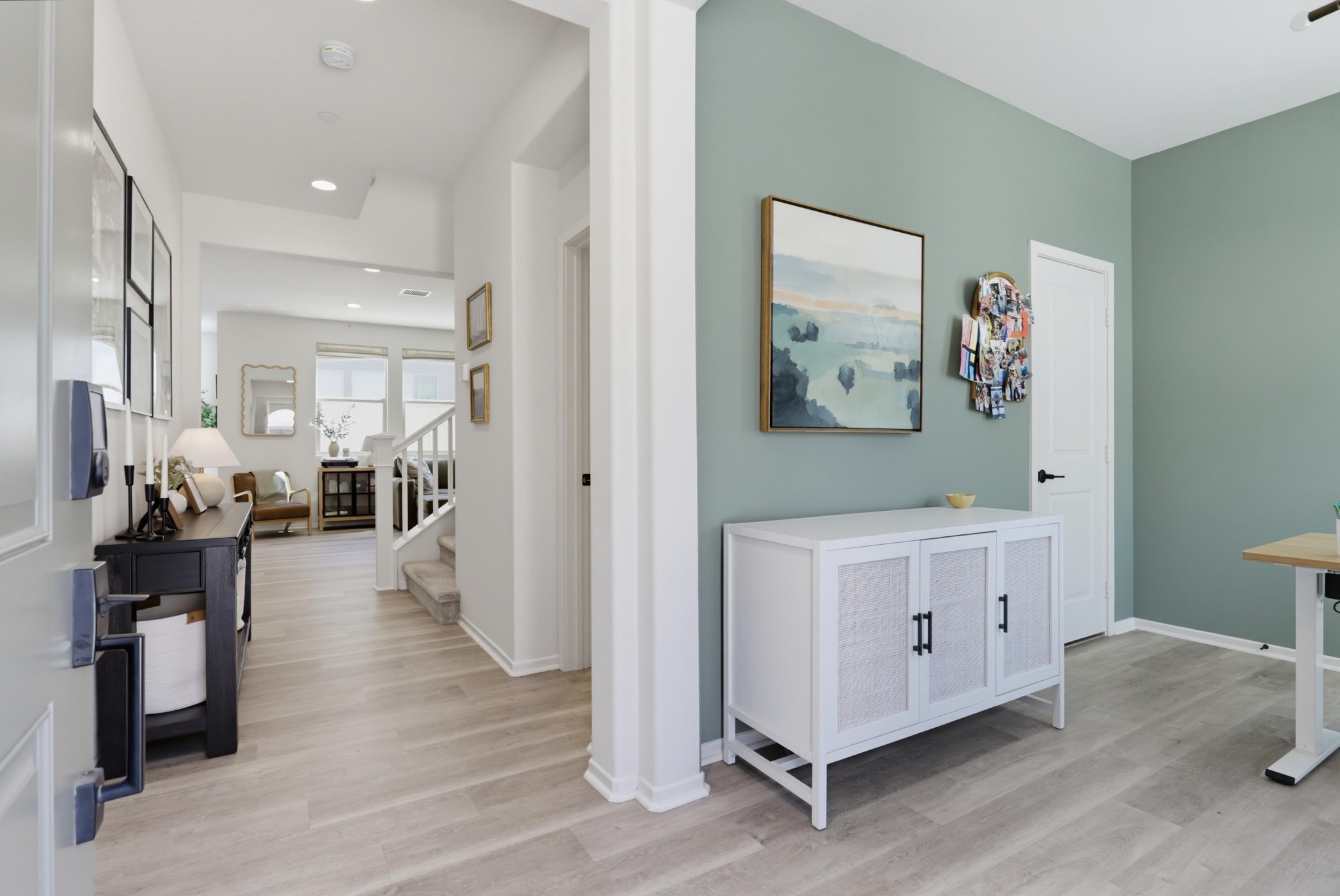 Virtual tour photo 6 of 46 for 709 Merit Dr
