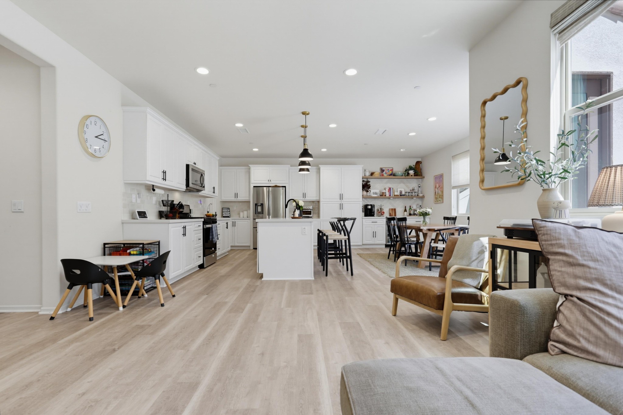 Virtual tour photo 10 of 46 for 709 Merit Dr