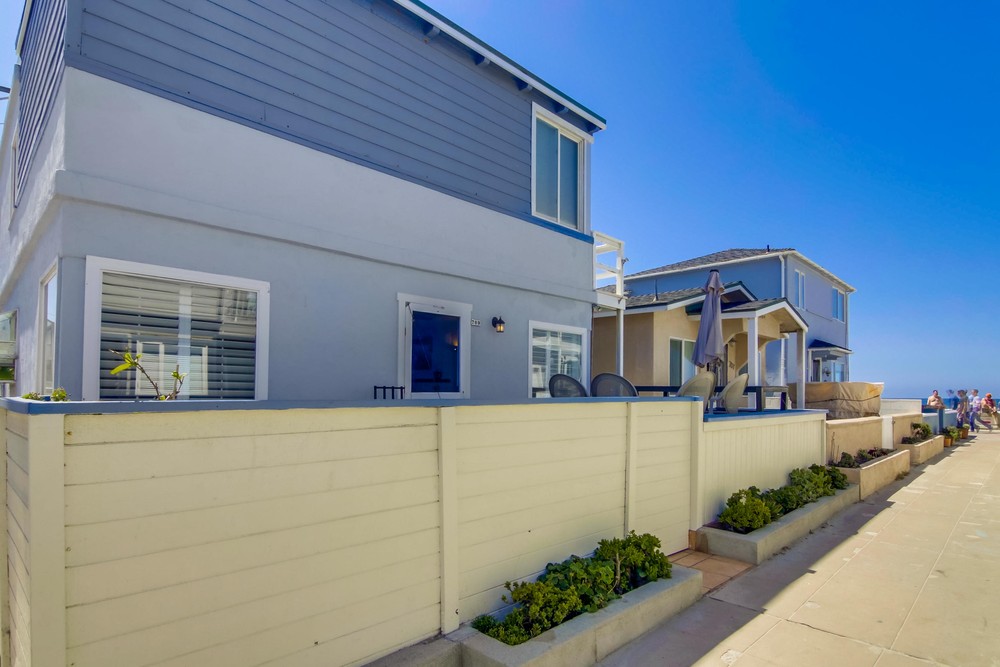 Virtual tour photo 3 of 32 for 709 Whiting Ct