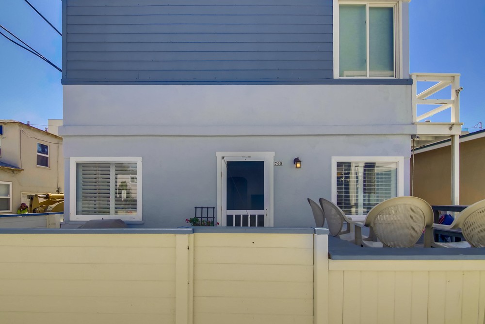Virtual tour photo 4 of 32 for 709 Whiting Ct