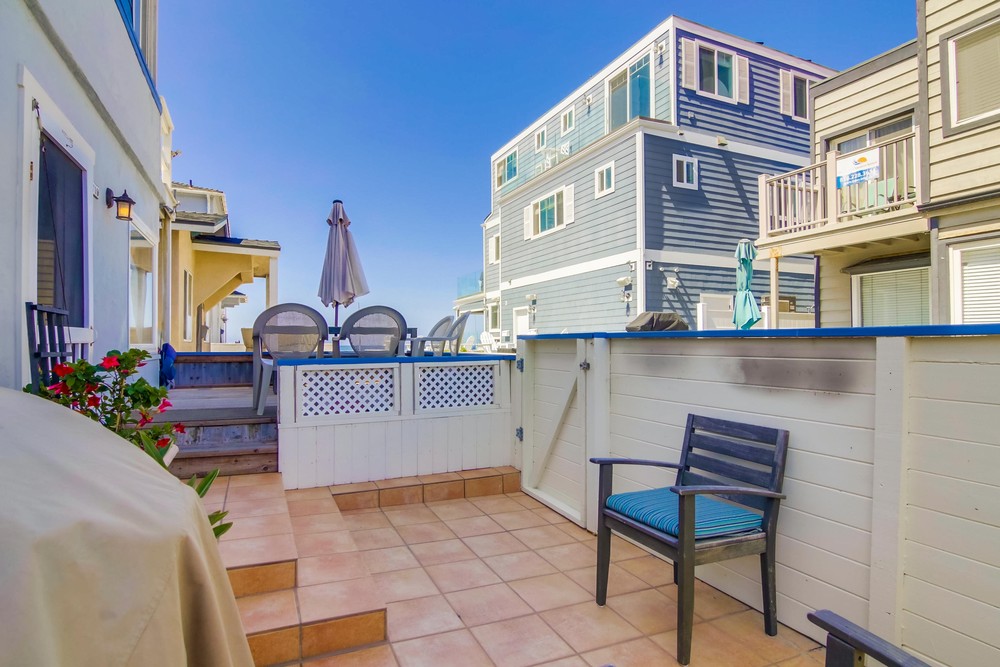 Virtual tour photo 7 of 32 for 709 Whiting Ct