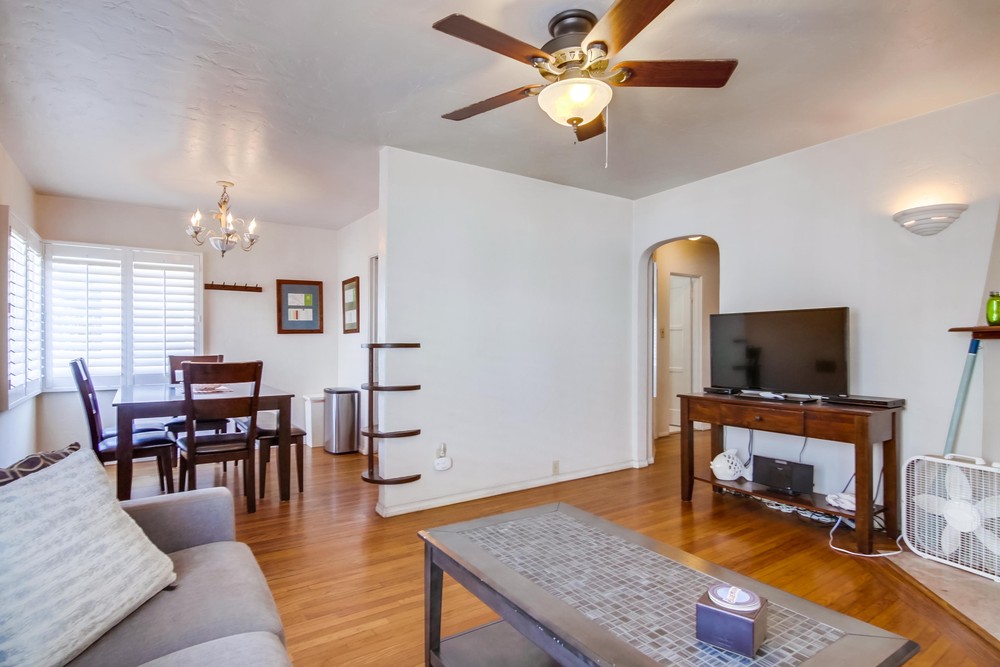 Virtual tour photo 13 of 32 for 709 Whiting Ct