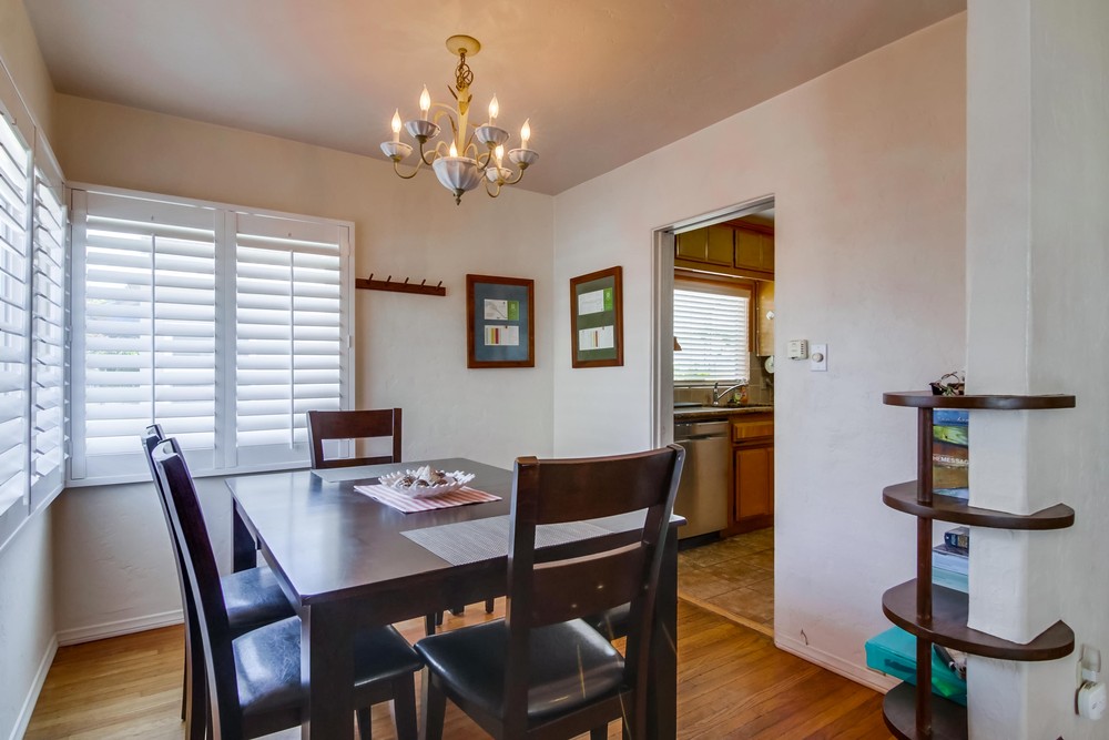 Virtual tour photo 16 of 32 for 709 Whiting Ct