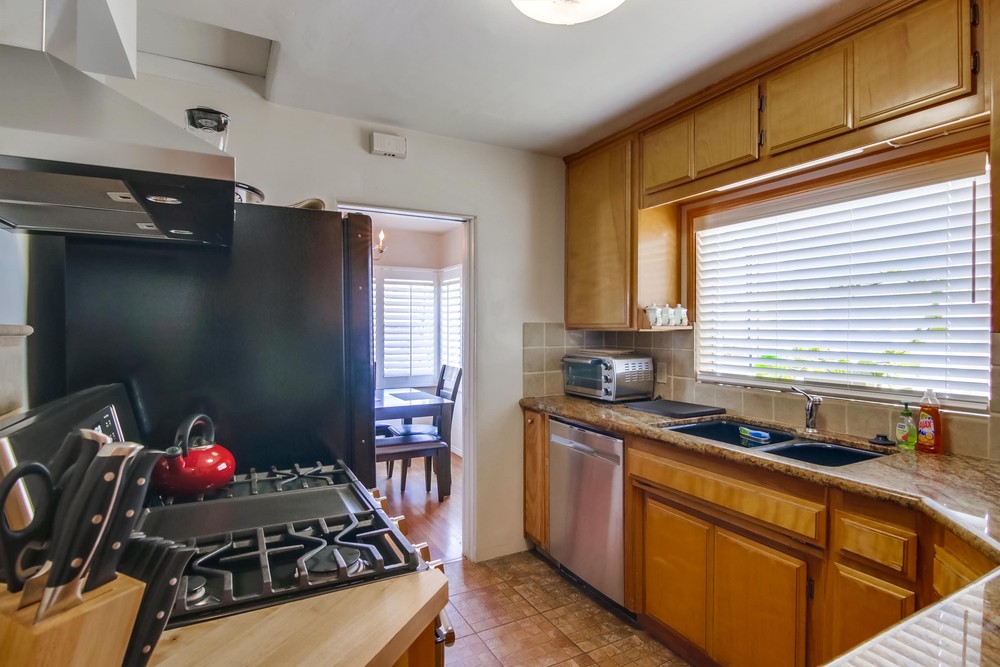 Virtual tour photo 22 of 32 for 709 Whiting Ct