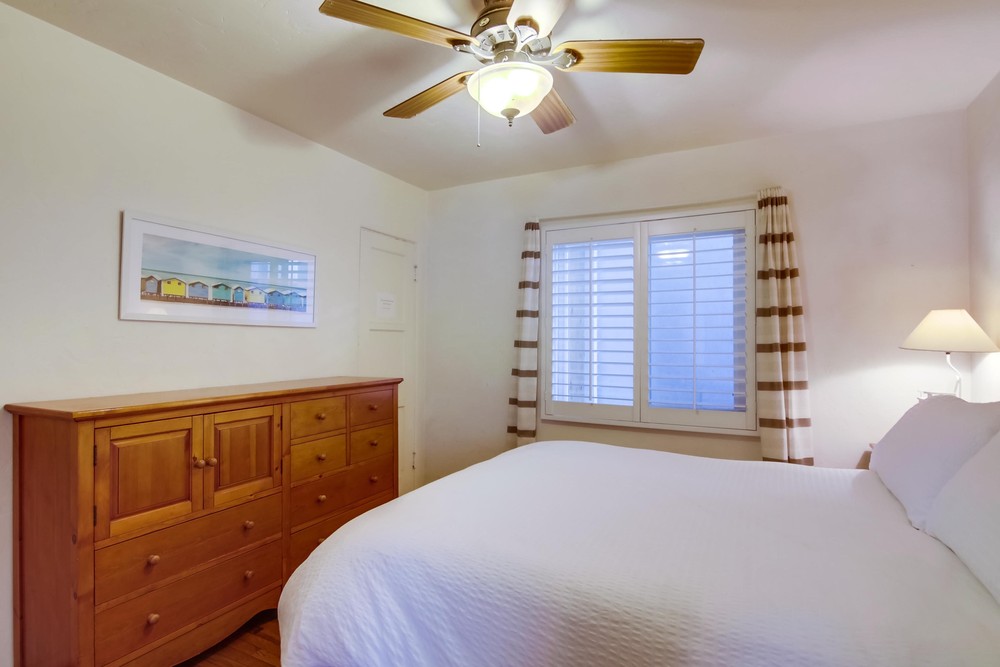 Virtual tour photo 24 of 32 for 709 Whiting Ct